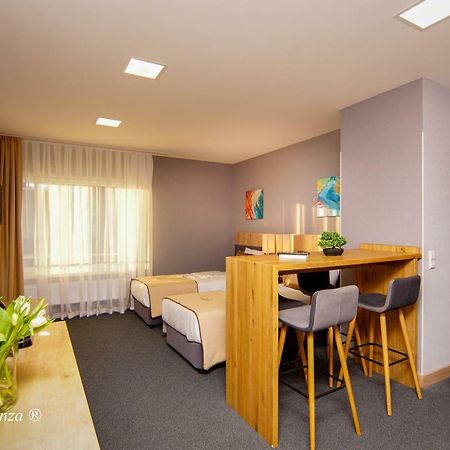 Casa Constanza Hotel Garni ฟรีดริชส์ฮาเฟน ภายนอก รูปภาพ