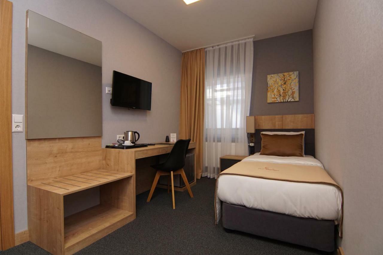Casa Constanza Hotel Garni ฟรีดริชส์ฮาเฟน ภายนอก รูปภาพ