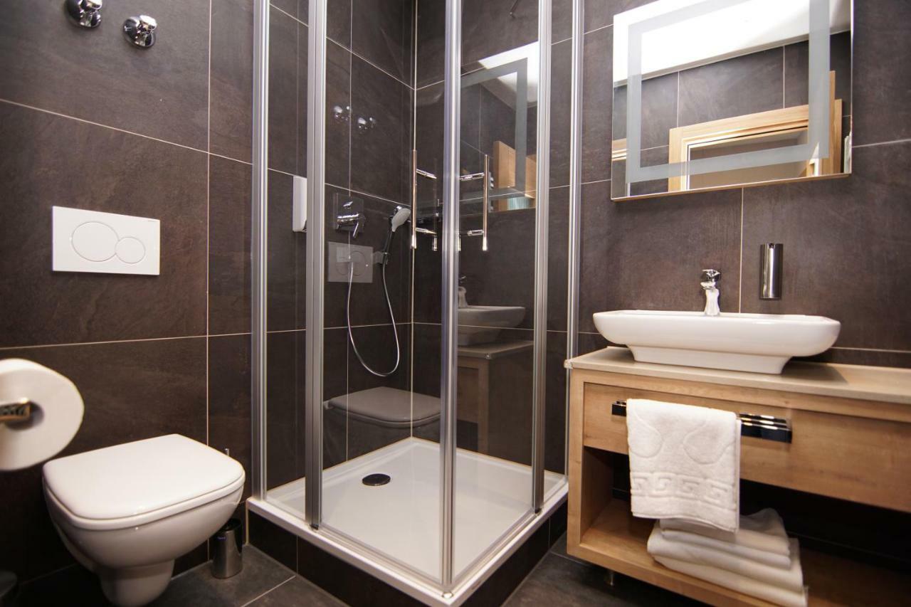 Casa Constanza Hotel Garni ฟรีดริชส์ฮาเฟน ภายนอก รูปภาพ